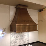Медная вытяжка с размерами 960 мм высота х 900 мм ширина х 500 мм глубина
